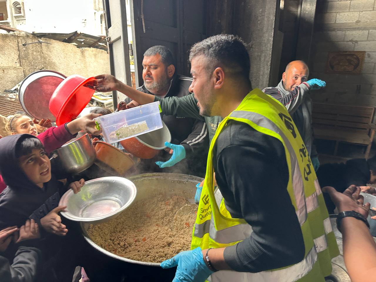 Food Pack Distribution Palestine Subscription