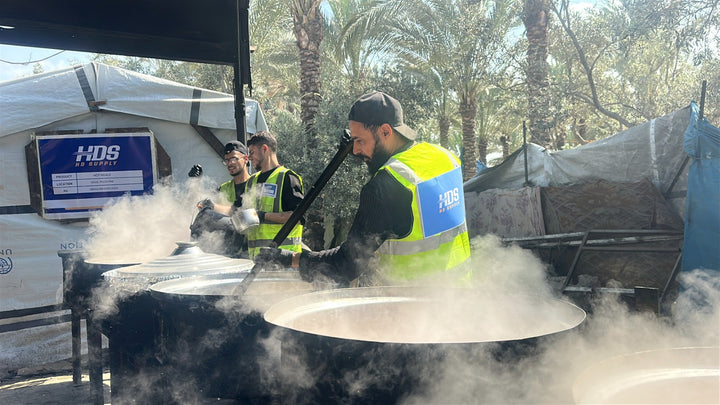 Food packs cooked fresh on the ground