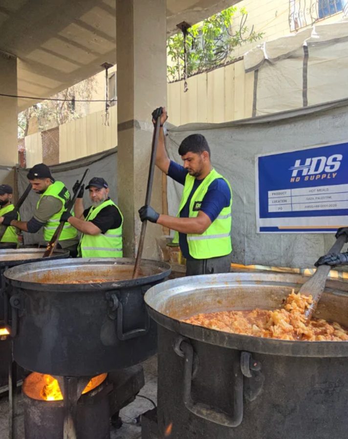 Food packs cooked fresh on the ground